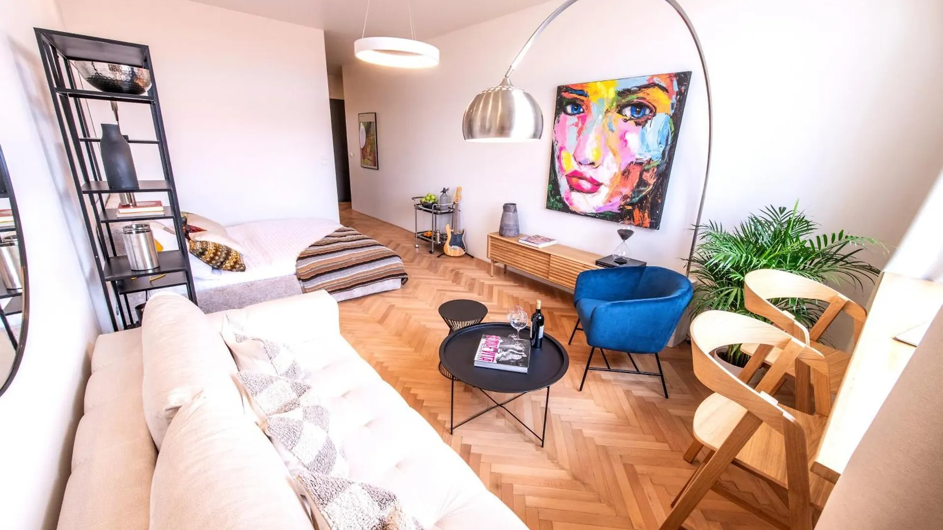 Sunny & Quiet Studio In Peaceful Hood,Metro Access Prague