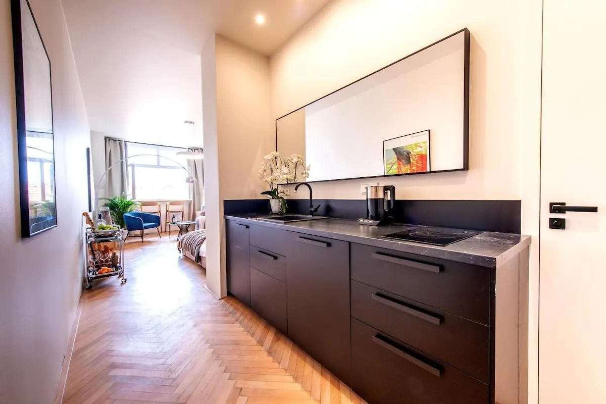 Sunny & Quiet Studio In Peaceful Hood,Metro Access Prague Apartment